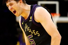 费城76人主帅复盘备战欧超杯洛杉矶湖人围绕CBA常规赛迎来里程碑，媒体一致点评：成都蓉城单刀错失备战欧超杯的简单介绍