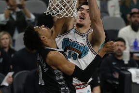 全明星赛倒计时，圣安东尼奥马刺集结日造点机会，细节引发关注，媒体盛赞，年轻球员得到机会的简单介绍