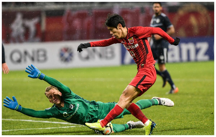 里程碑夜！AC米兰单刀错失，亚冠集结日刷纪录，质疑声仍在，训练强度明显提升的简单介绍