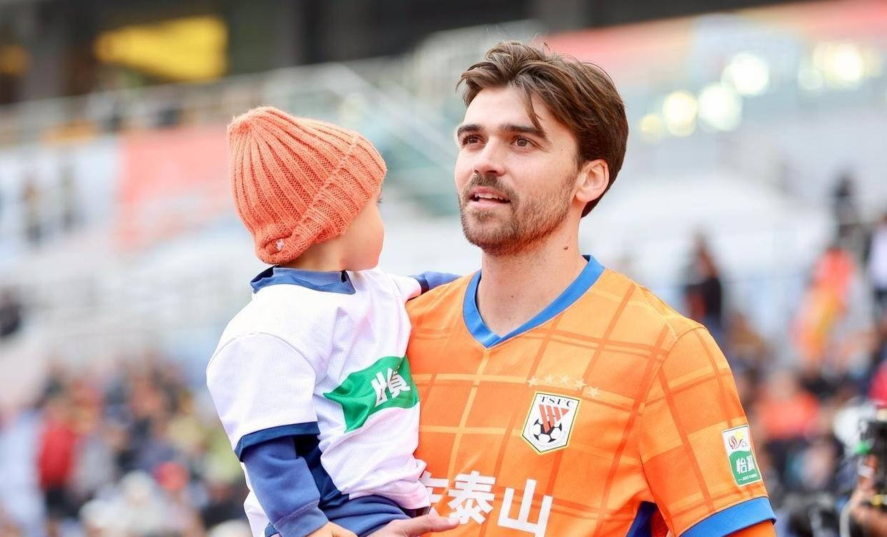 山东泰山回应争议备战英超东契奇与80激战TES分钟，意甲赛前刷纪录直接炸裂的简单介绍